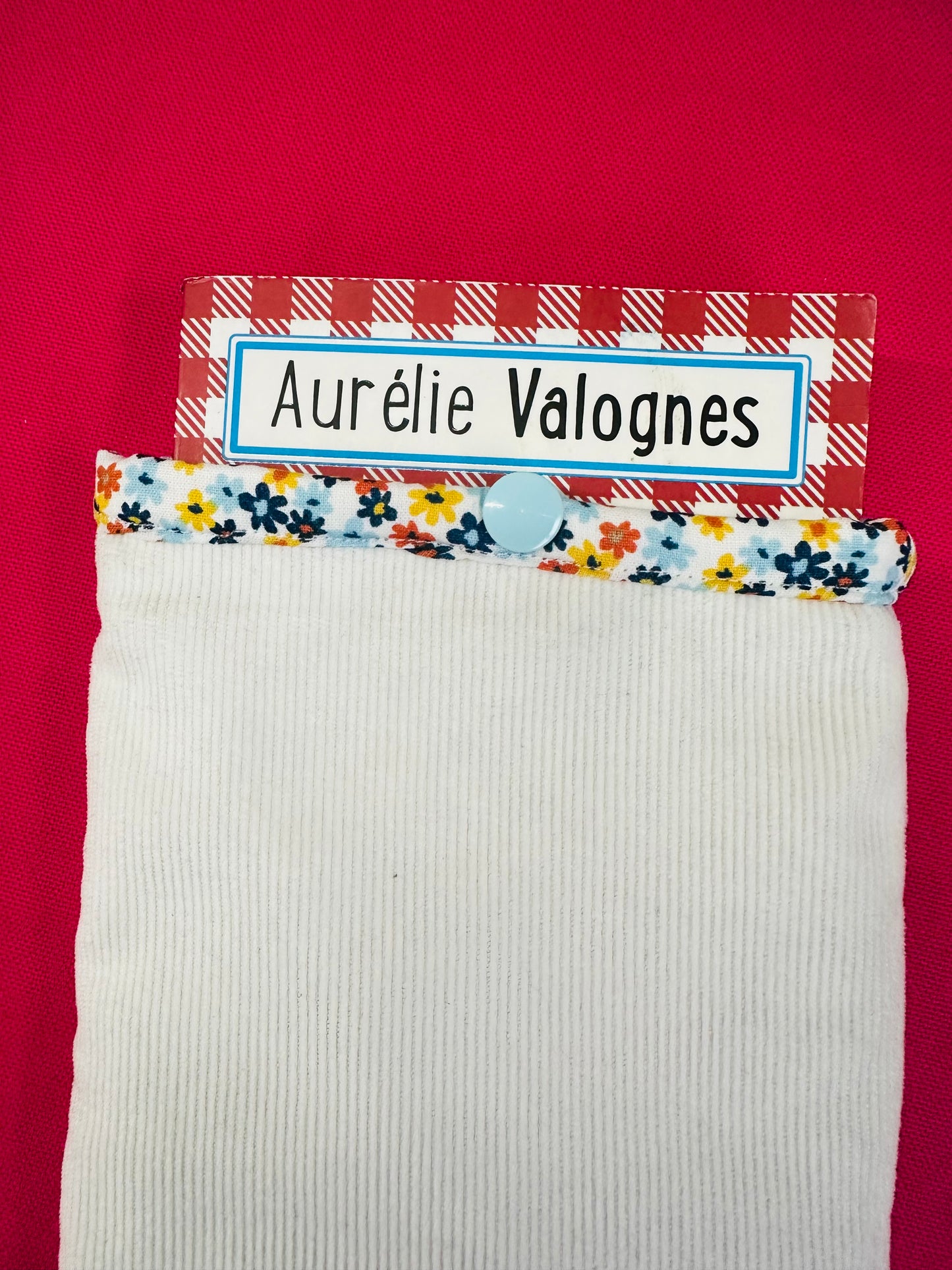 Poche à livre velours côtelé blanc et fleuri